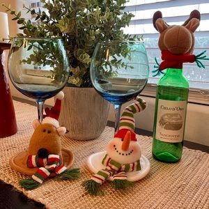 ⛄️🍷🦌 Christmas Wine “Coaster Coozies” & Reindeer Wine Bottle Topper ⛄️🍷🦌